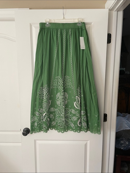 Karen Kane Dresses & Skirts - Karen Kane Green Maxi Skirt with White Embroidery